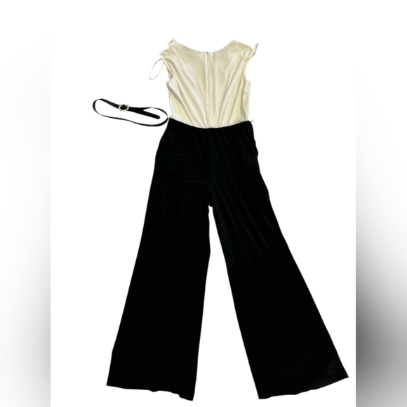 Cleo Jumpsuit Shimmery White & Black with Wide Leg, Detachable Belt Size 8 NWT - Picture 4 of 8